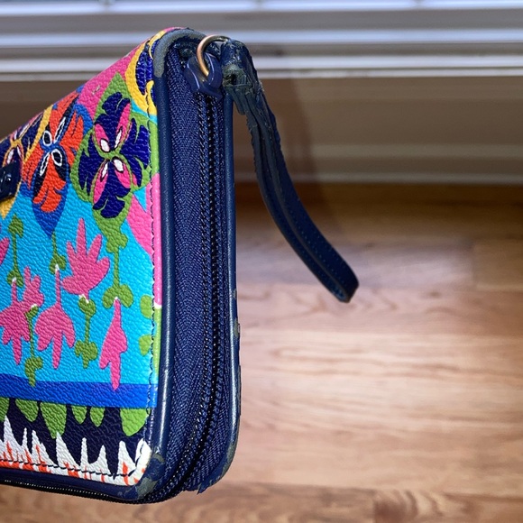 Vera Bradley Rio Stripe Magnetic Flap Crossbody Purse & Rio Stripe Zip Wristlet - Picture 15 of 16